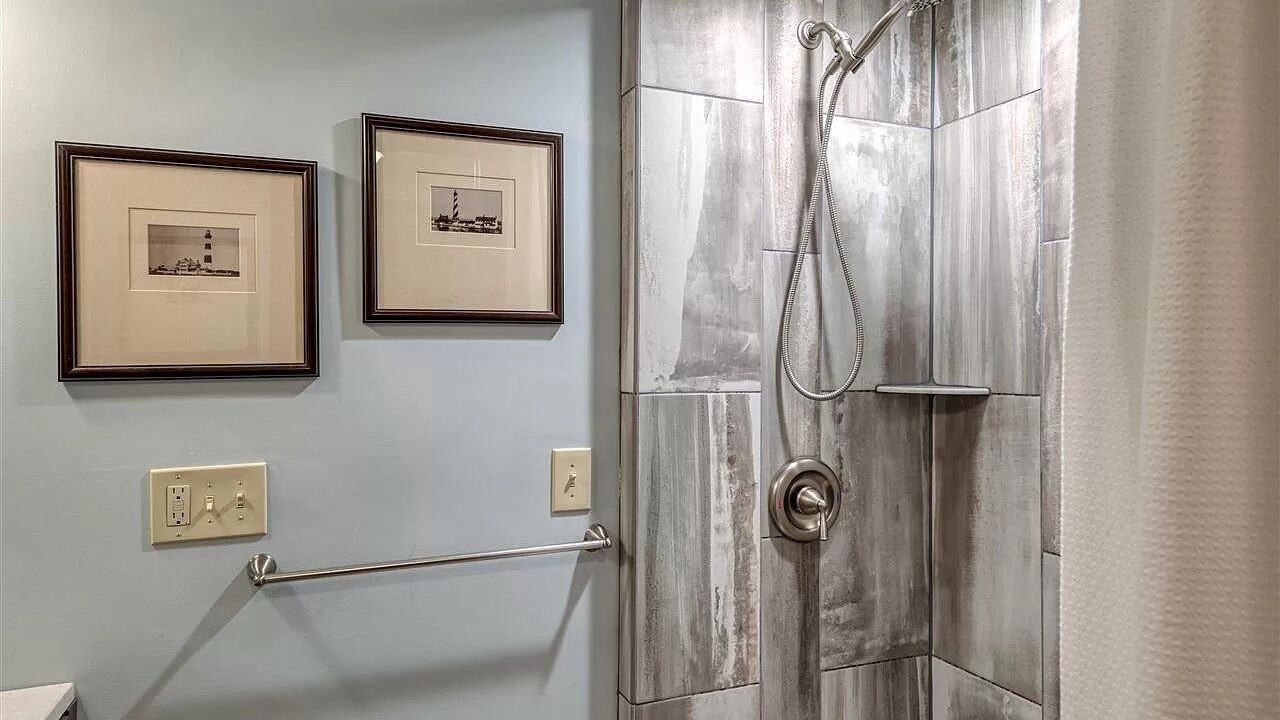 Photo of Bathroom in Mayfield