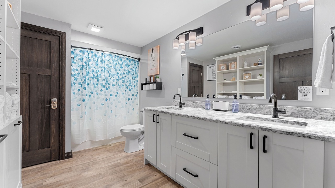 Photo of Bathroom in Kewaunee