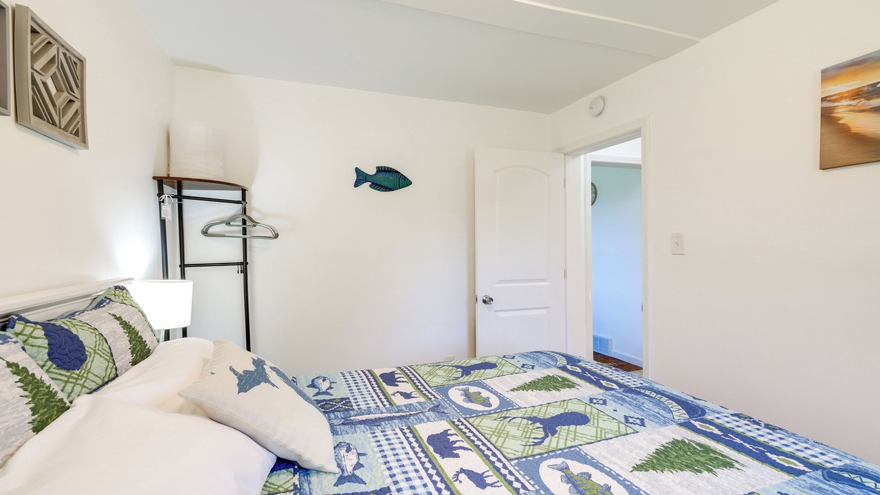 Photo of Bedroom in Central Lake