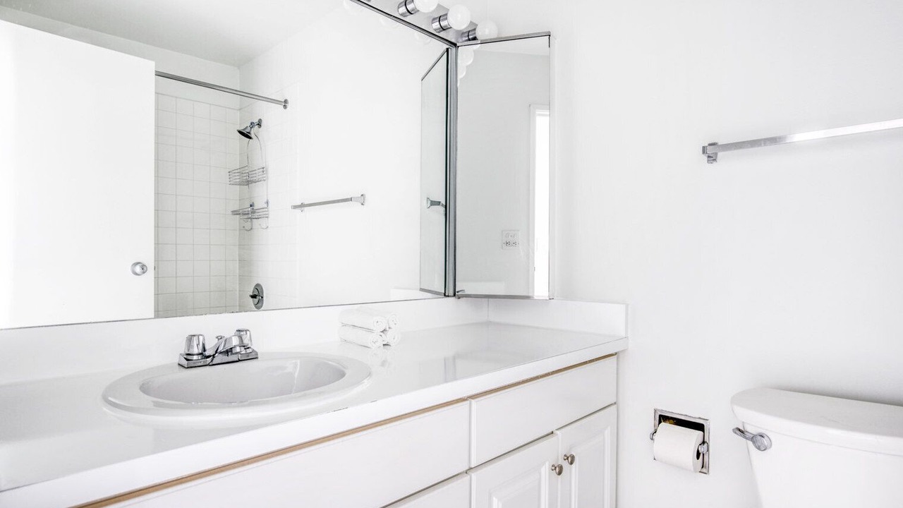 Photo of Bathroom in Streeterville