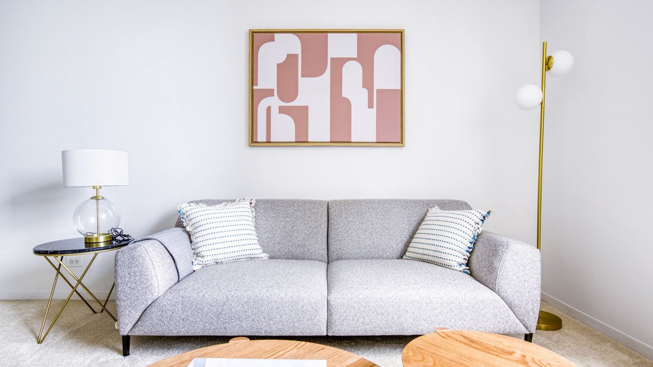 Photo of Livingroom in Streeterville