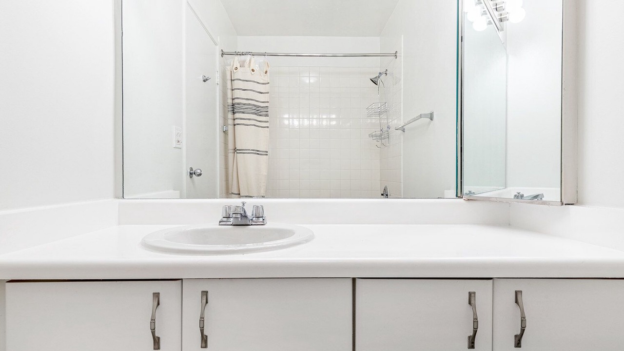 Photo of Bathroom in Streeterville