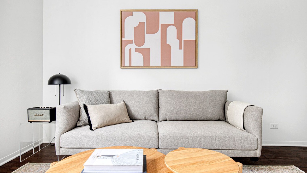 Photo of Livingroom in Streeterville