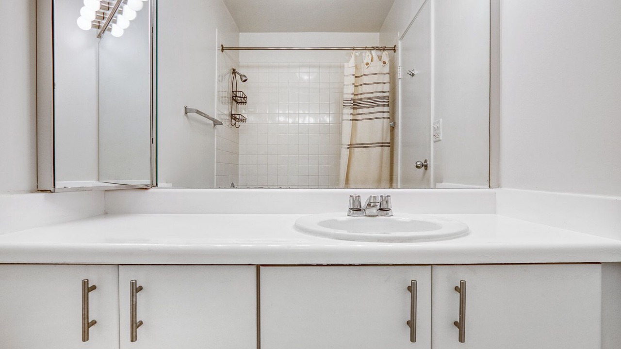 Photo of Bathroom in Streeterville
