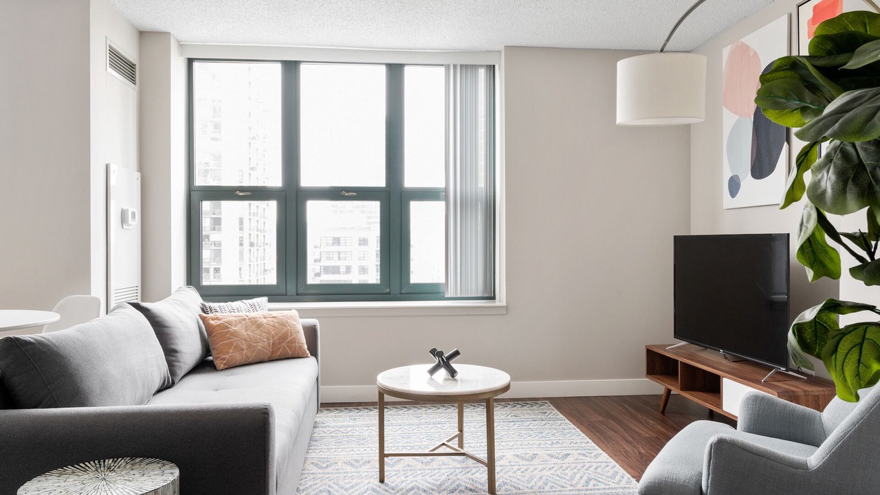 Photo of Livingroom in Near North Side