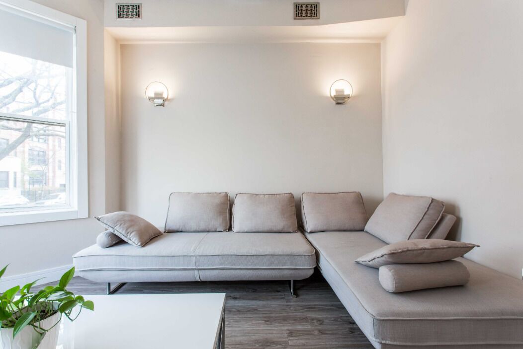 Photo of Livingroom in Lakeview