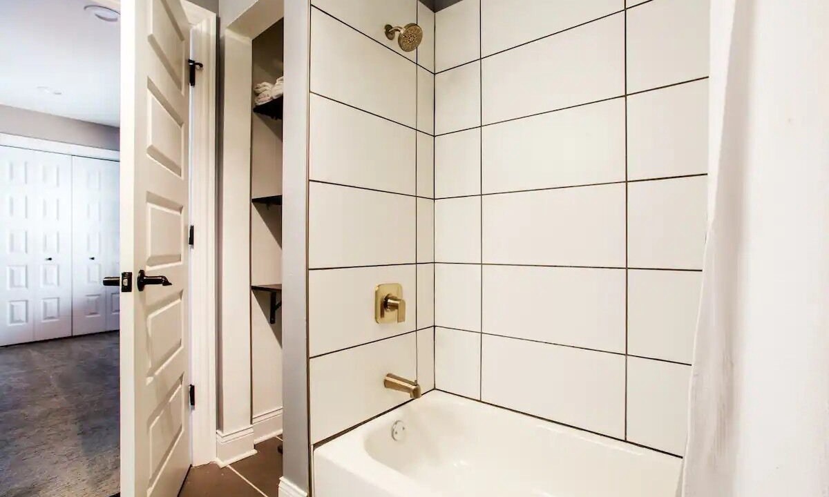 Photo of Bathroom in Oak Lawn