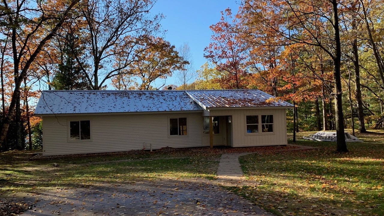 Photo of Outdoor in Irons