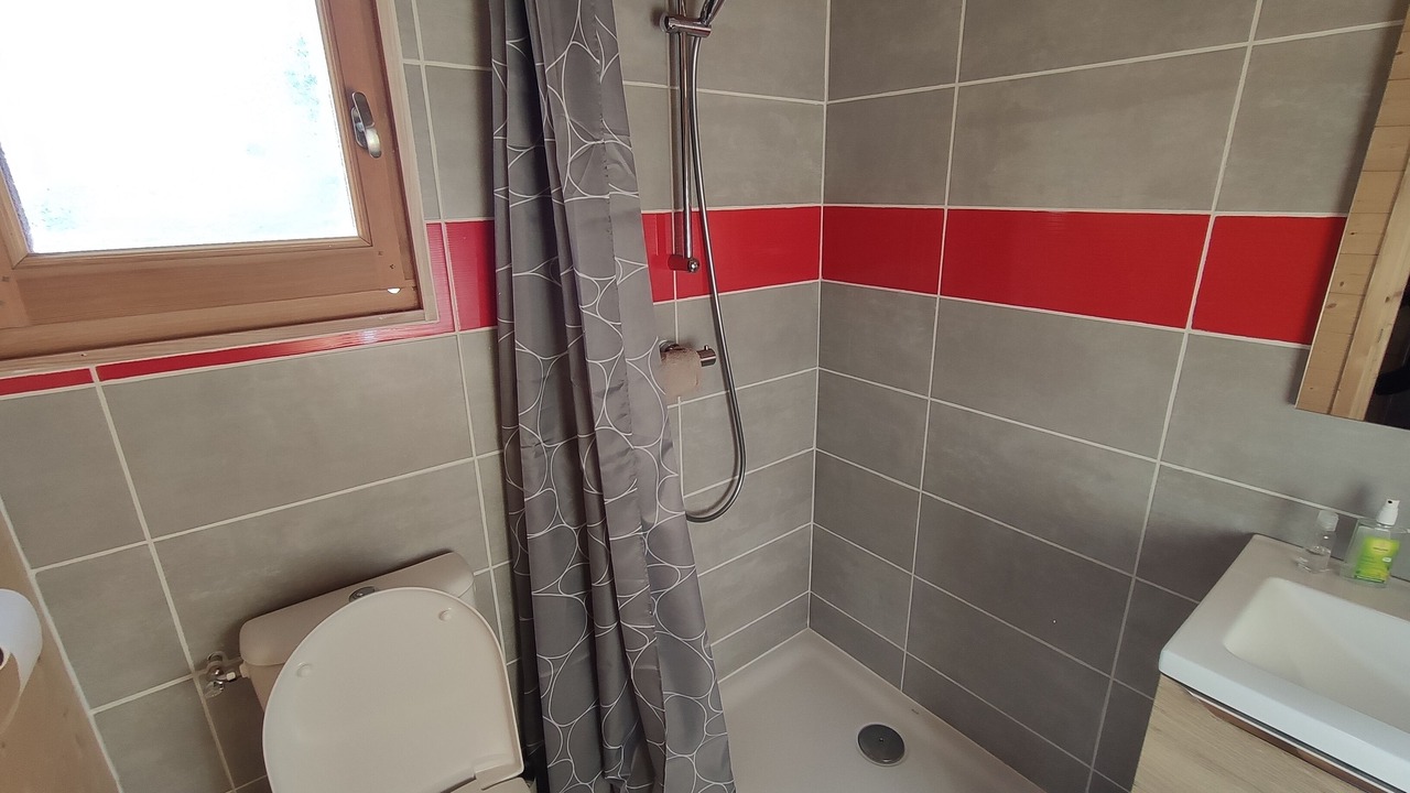 Photo of Bathroom in Queige