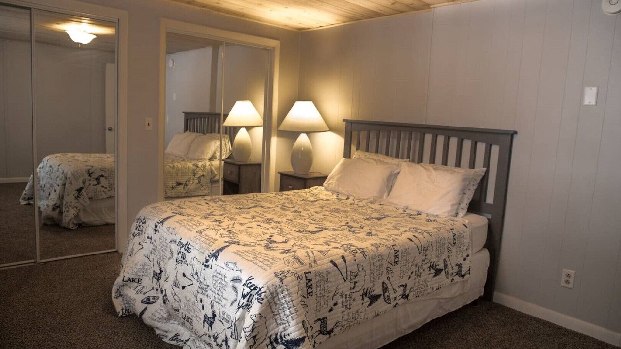 Photo of Bedroom in Interlochen
