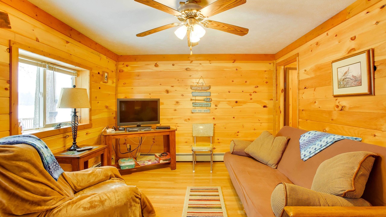 Photo of Livingroom in Interlochen