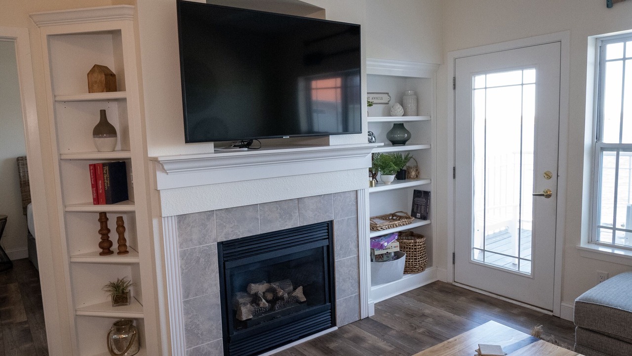 Photo of Livingroom in Delavan Lake