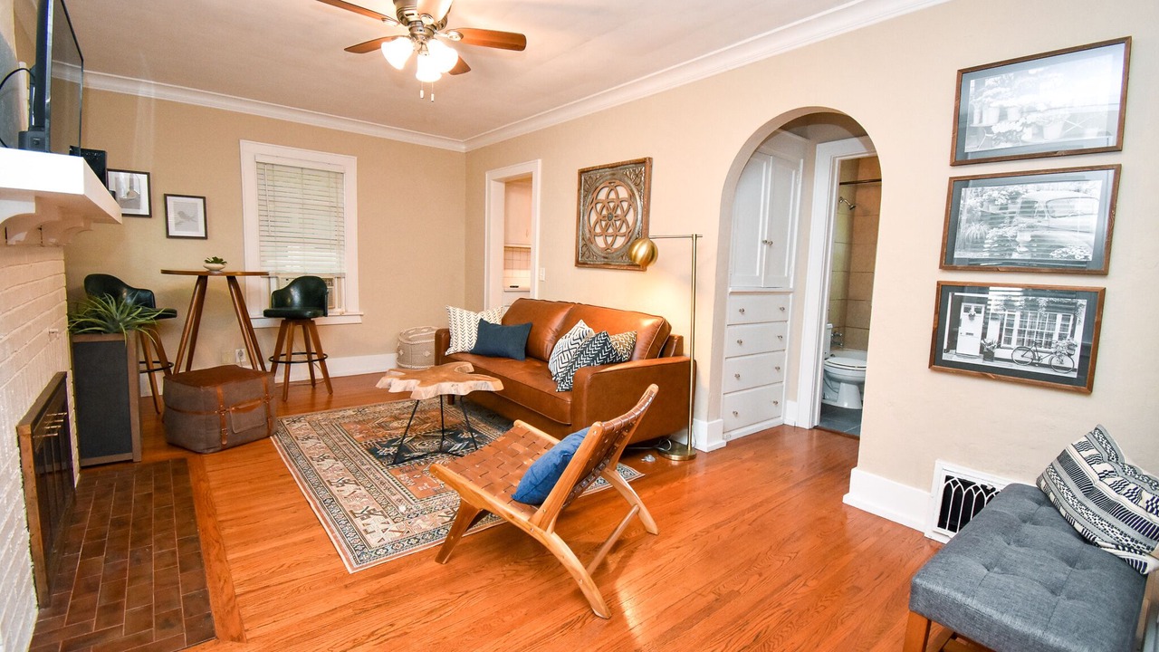 Photo of Livingroom in Peoria Heights