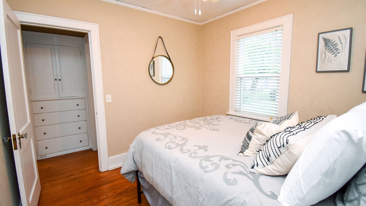 Photo of Bedroom in Peoria Heights