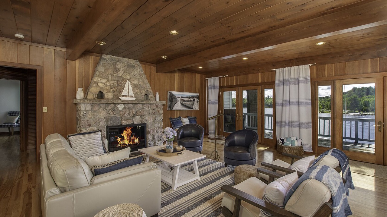 Photo of Livingroom in Eagle River