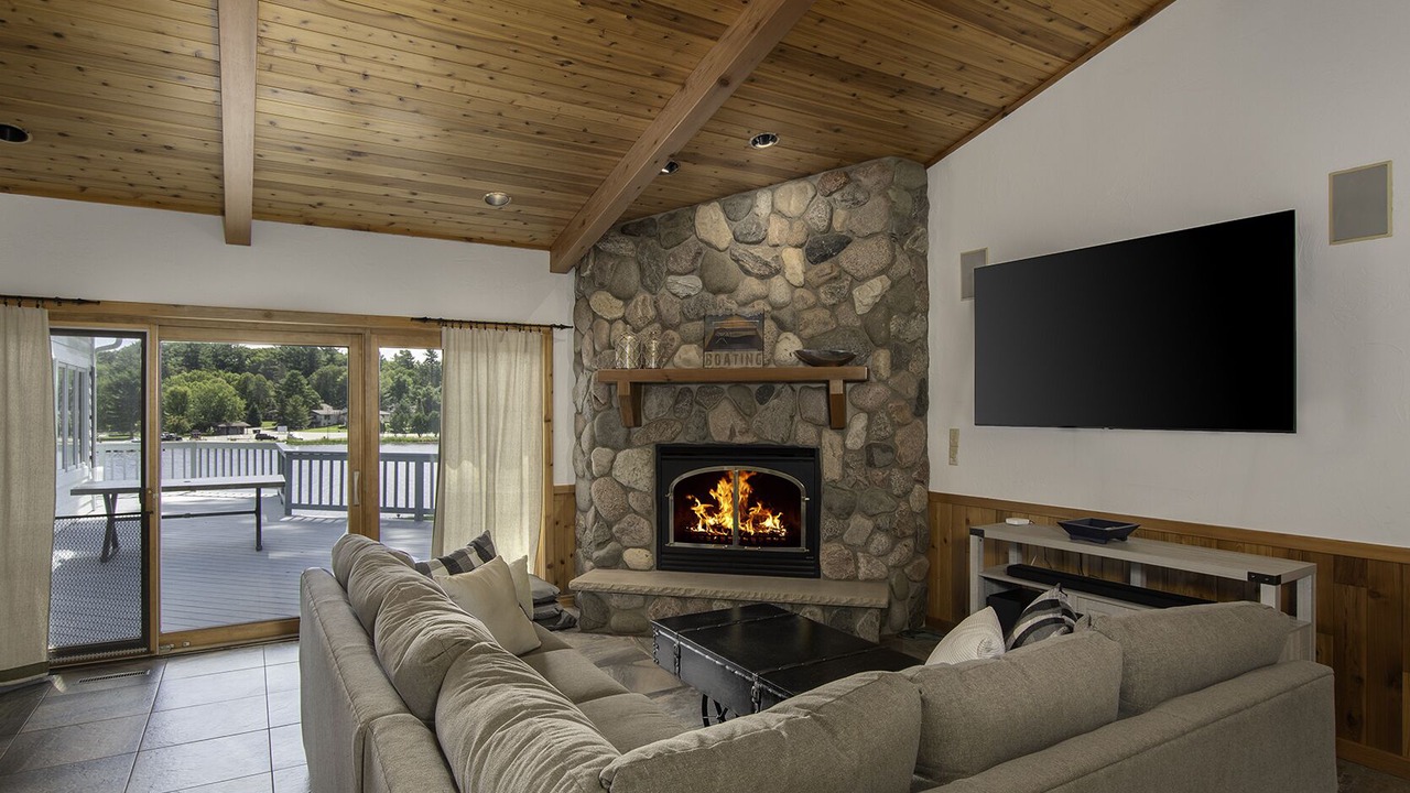Photo of Livingroom in Eagle River