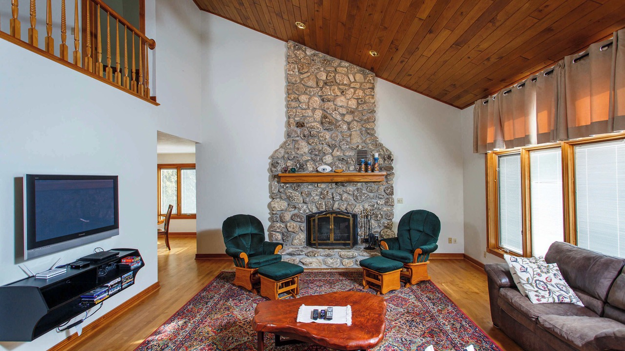 Photo of Livingroom in Baileys Harbor