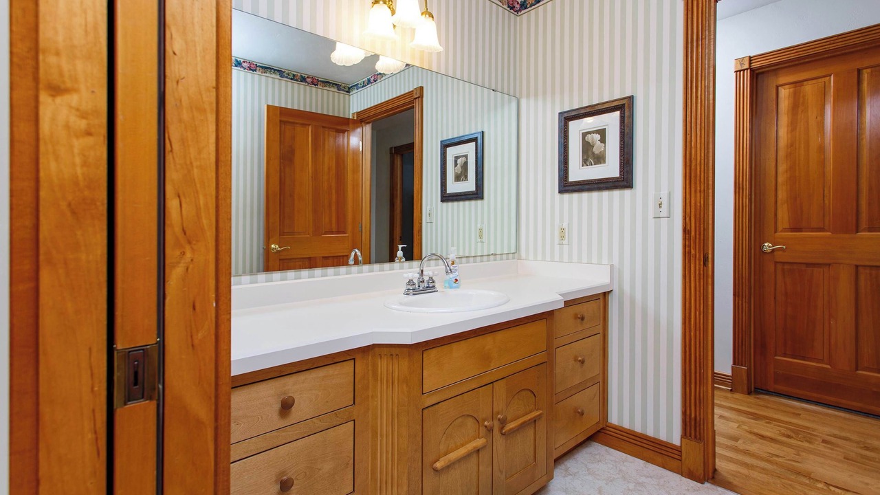 Photo of Bathroom in Baileys Harbor