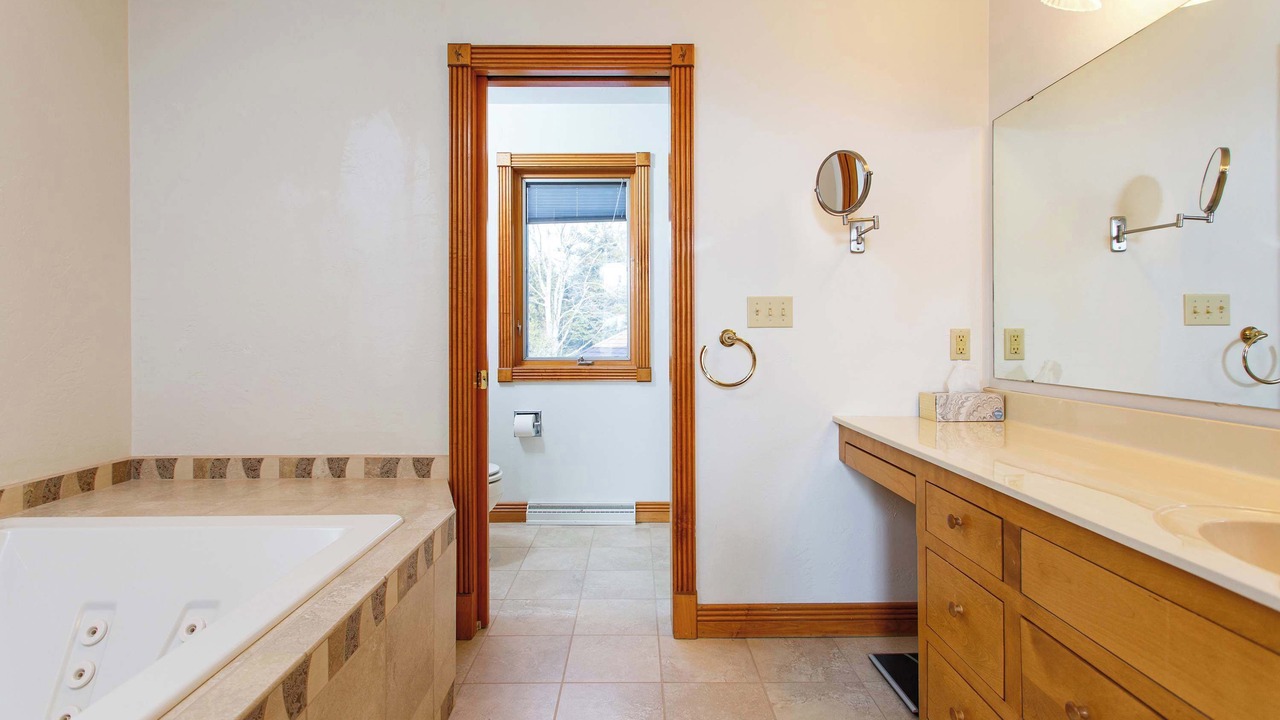 Photo of Bathroom in Baileys Harbor