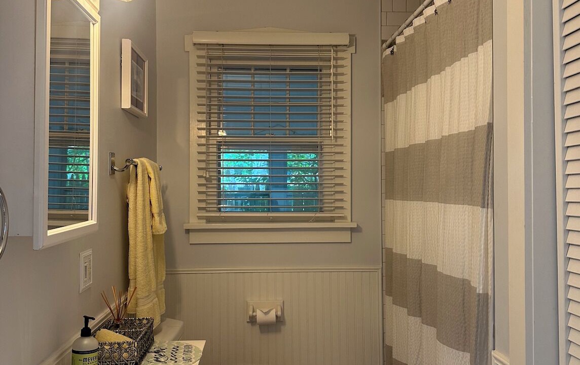 Photo of Bathroom in Lakeside