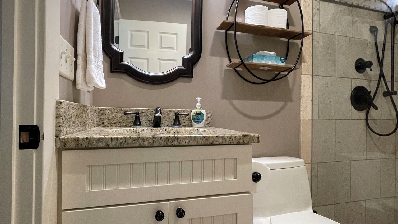 Photo of Bathroom in Glen Arbor