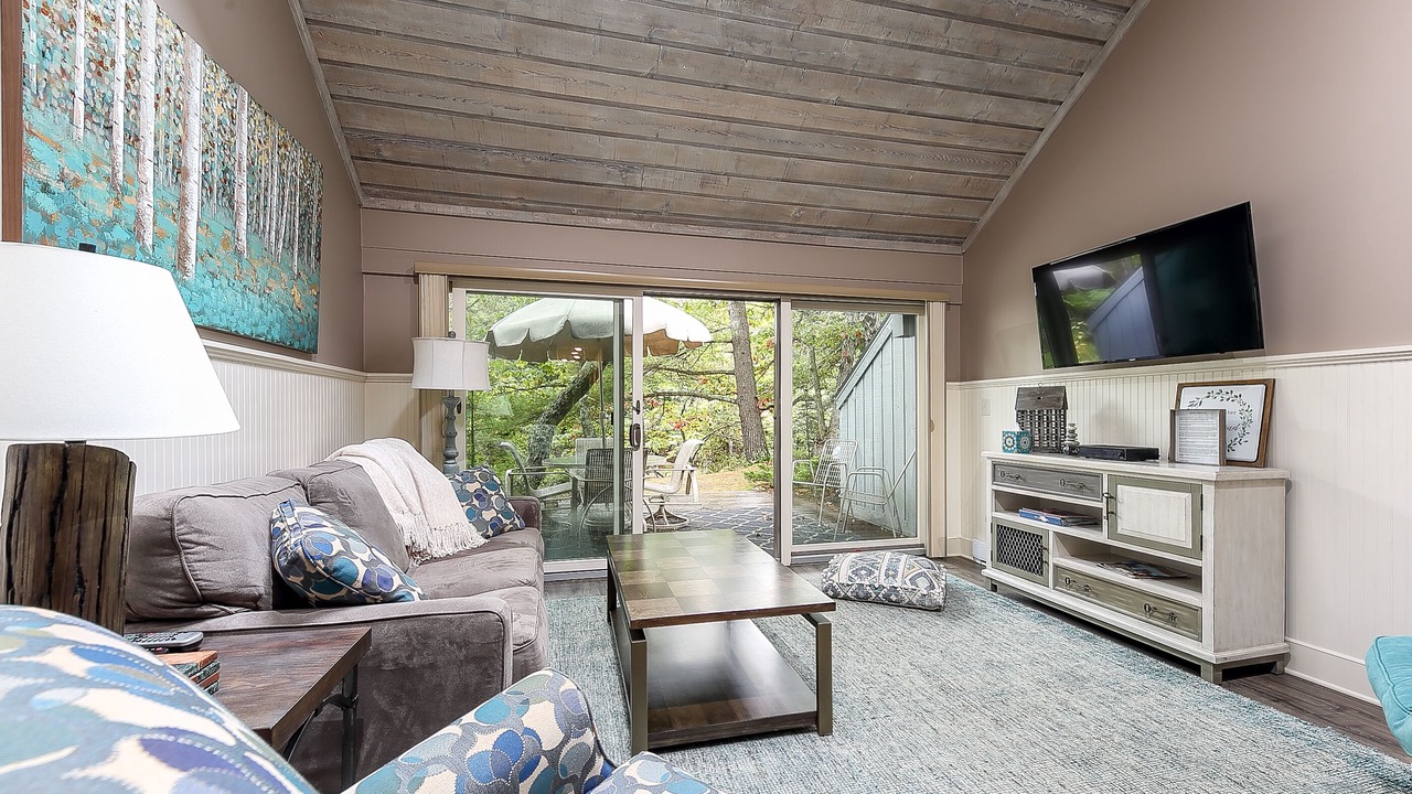 Photo of Bedroom in Glen Arbor