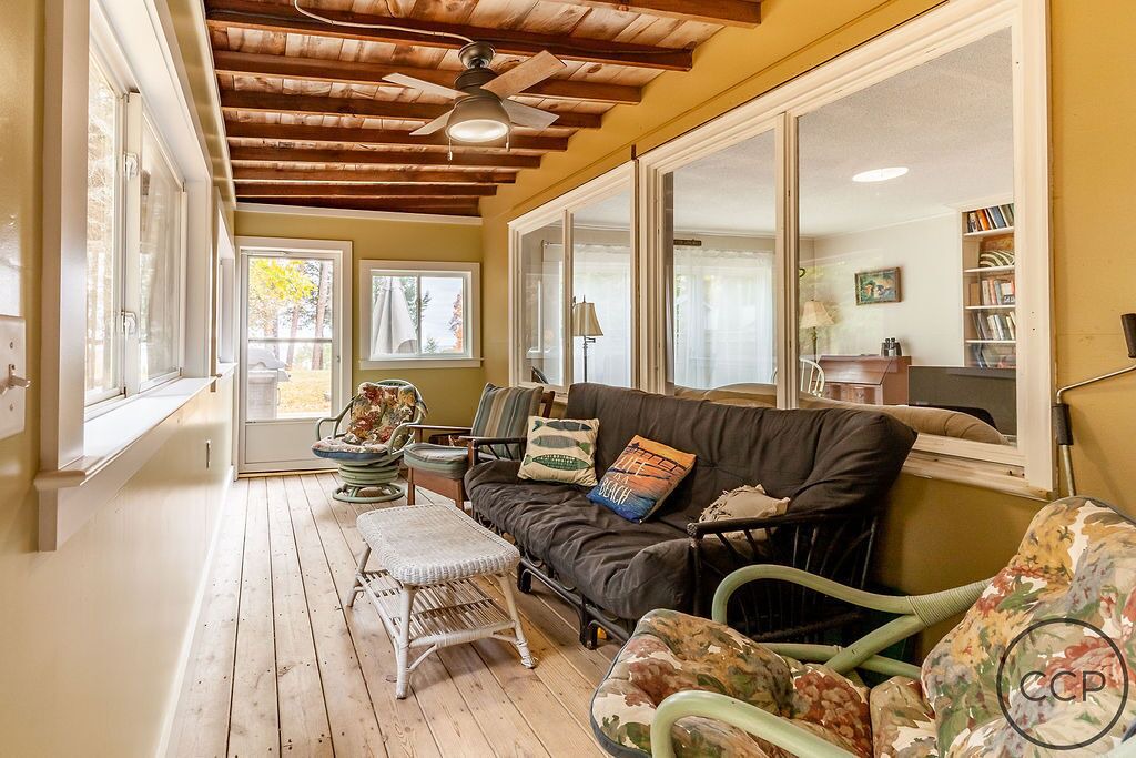 Photo of Livingroom in Montague
