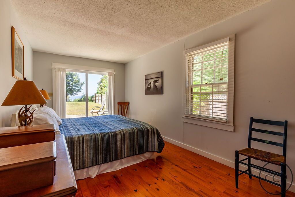 Photo of Bedroom in Montague