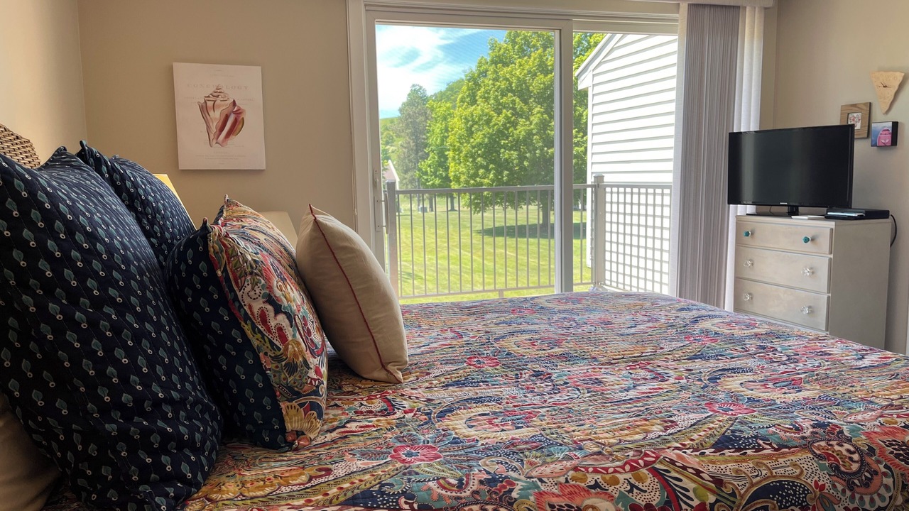 Photo of Bedroom in Cedar