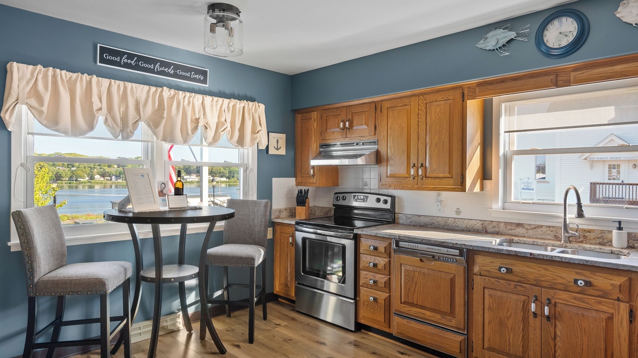 Photo of Kitchen in Le Claire