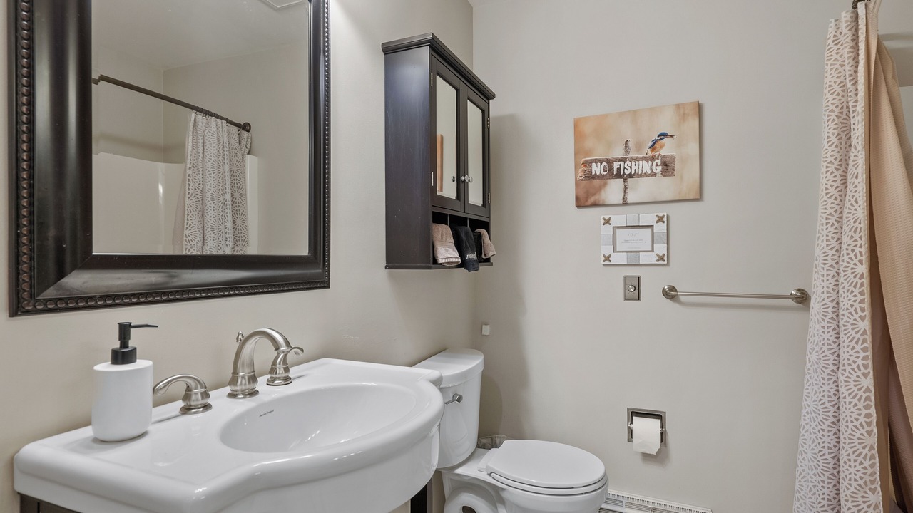 Photo of Bathroom in Le Claire