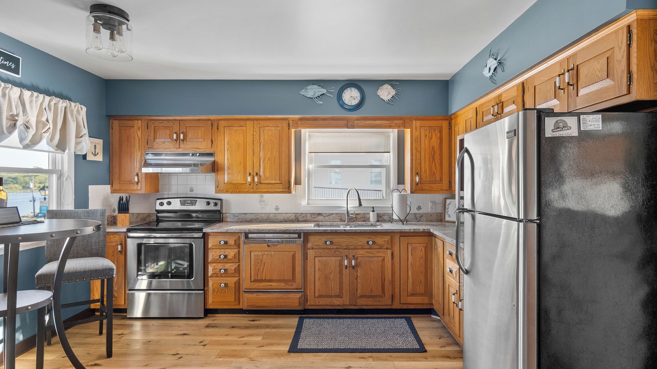 Photo of Kitchen in Le Claire