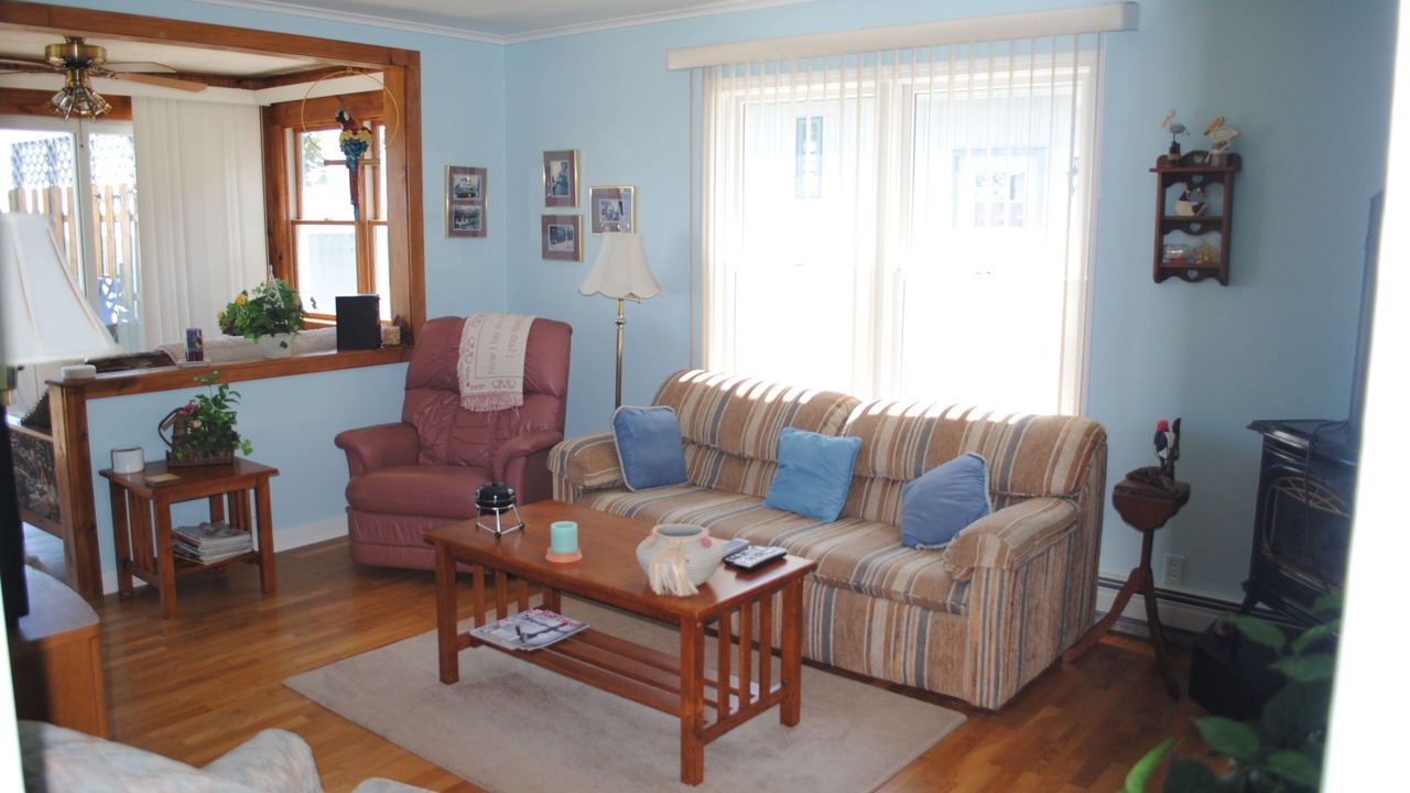 Photo of Livingroom in Cadillac