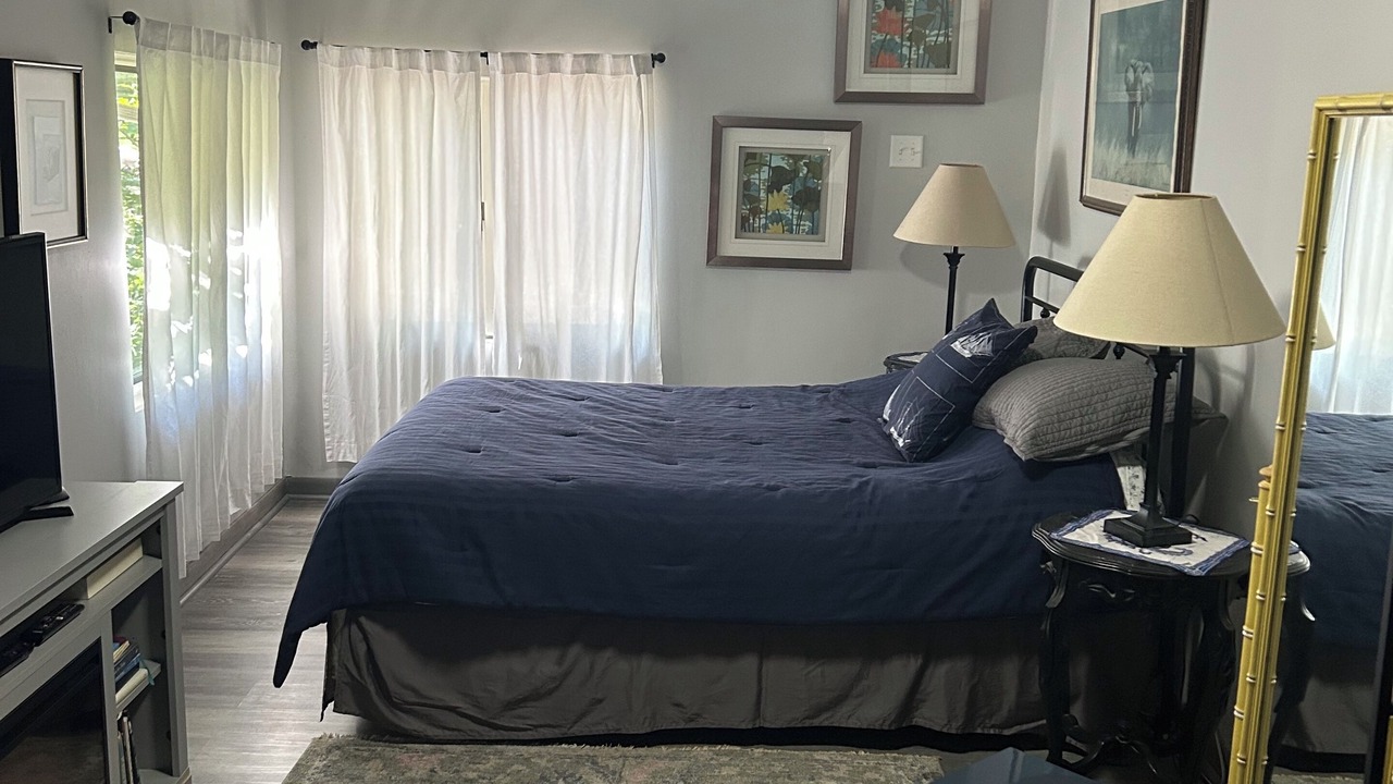 Photo of Bedroom in Miller Beach