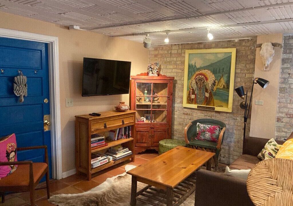 Photo of Livingroom in North Evanston