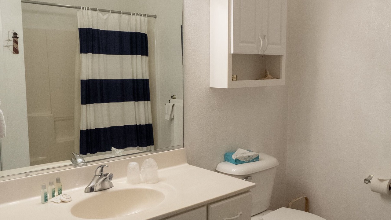 Photo of Bathroom in Delavan Lake