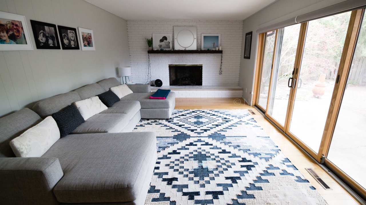 Photo of Livingroom in Bryant Pattengill East