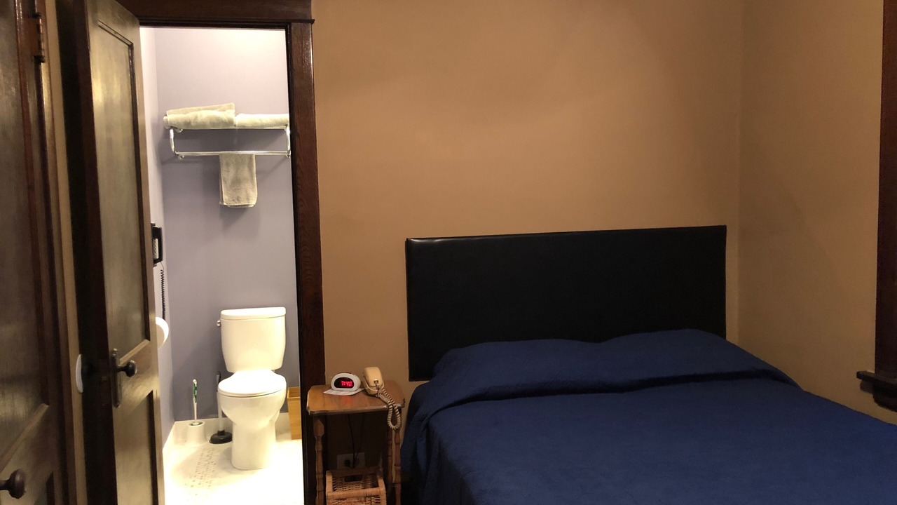 Photo of Bedroom in Lakeview
