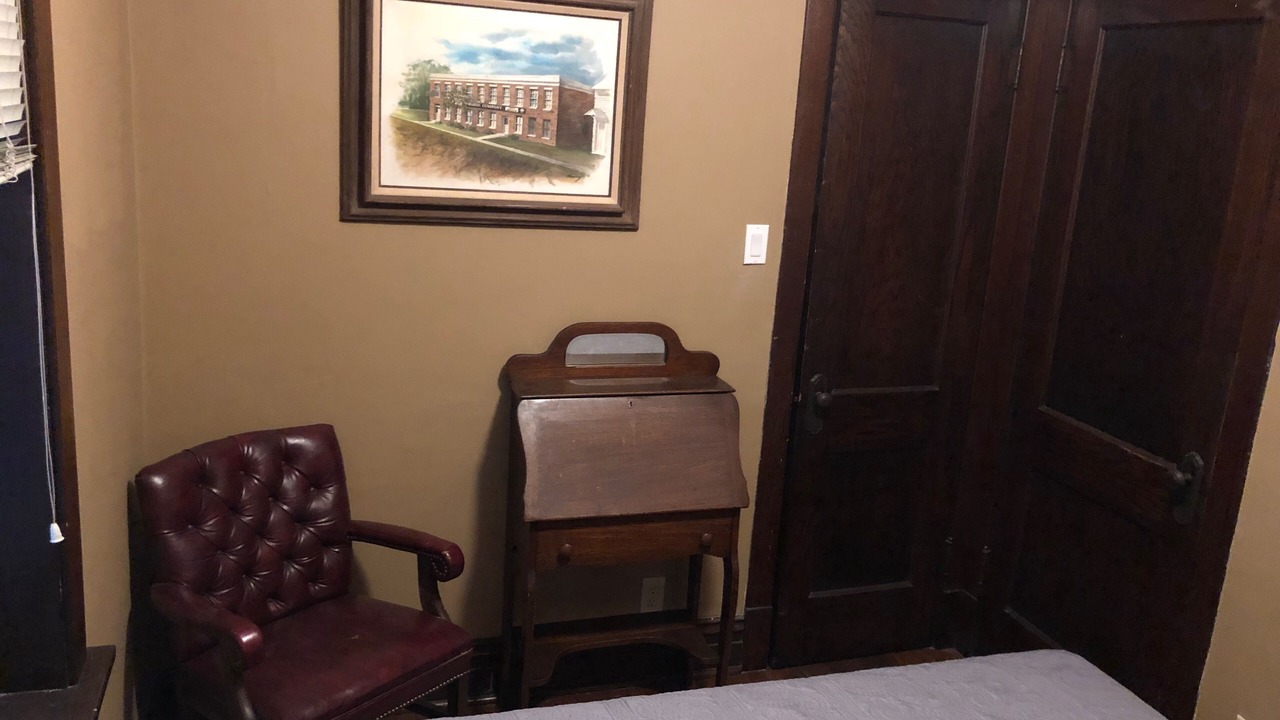 Photo of Bedroom in Lakeview