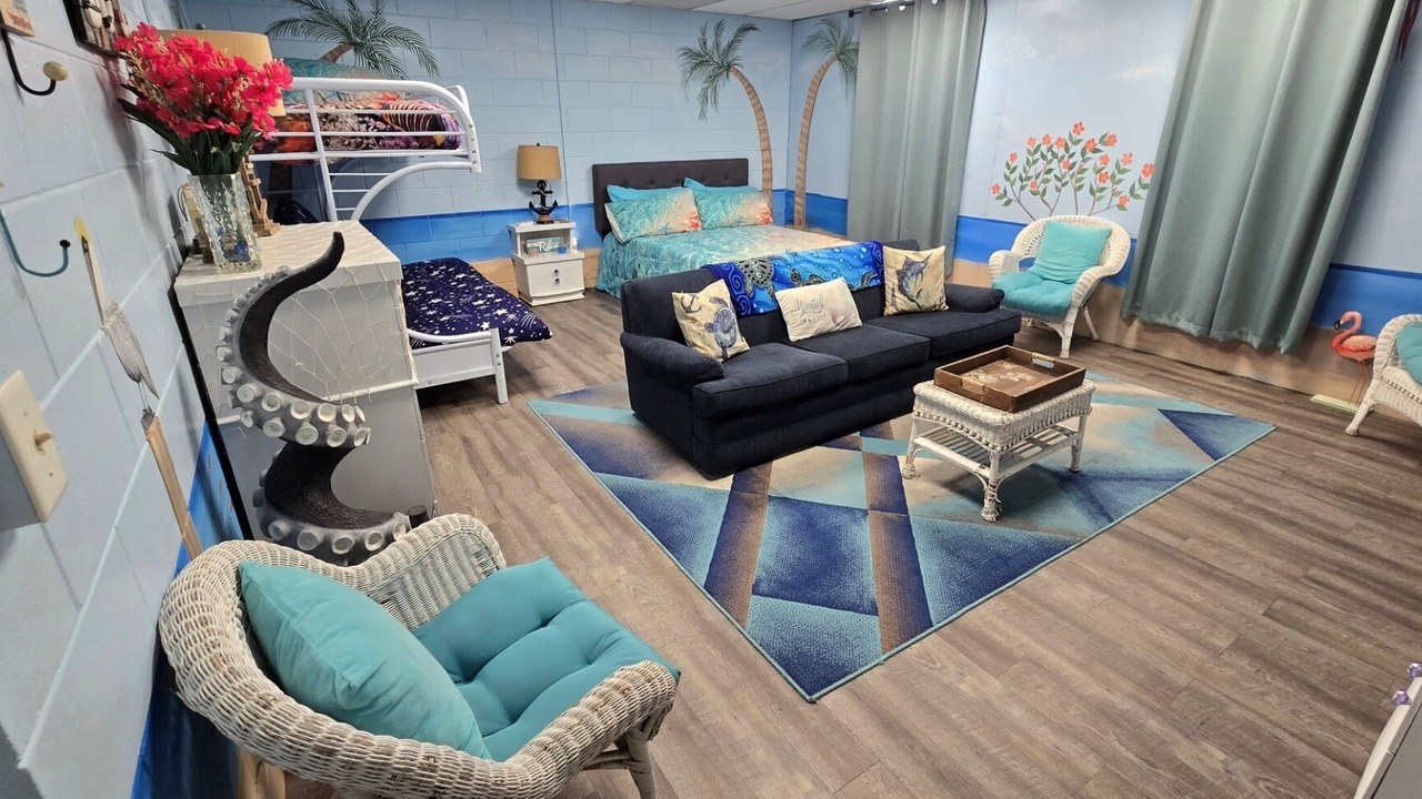 Photo of Bedroom in Groveland