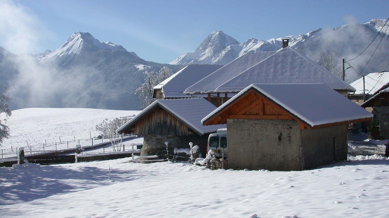 Photo of Outdoor in Montmin