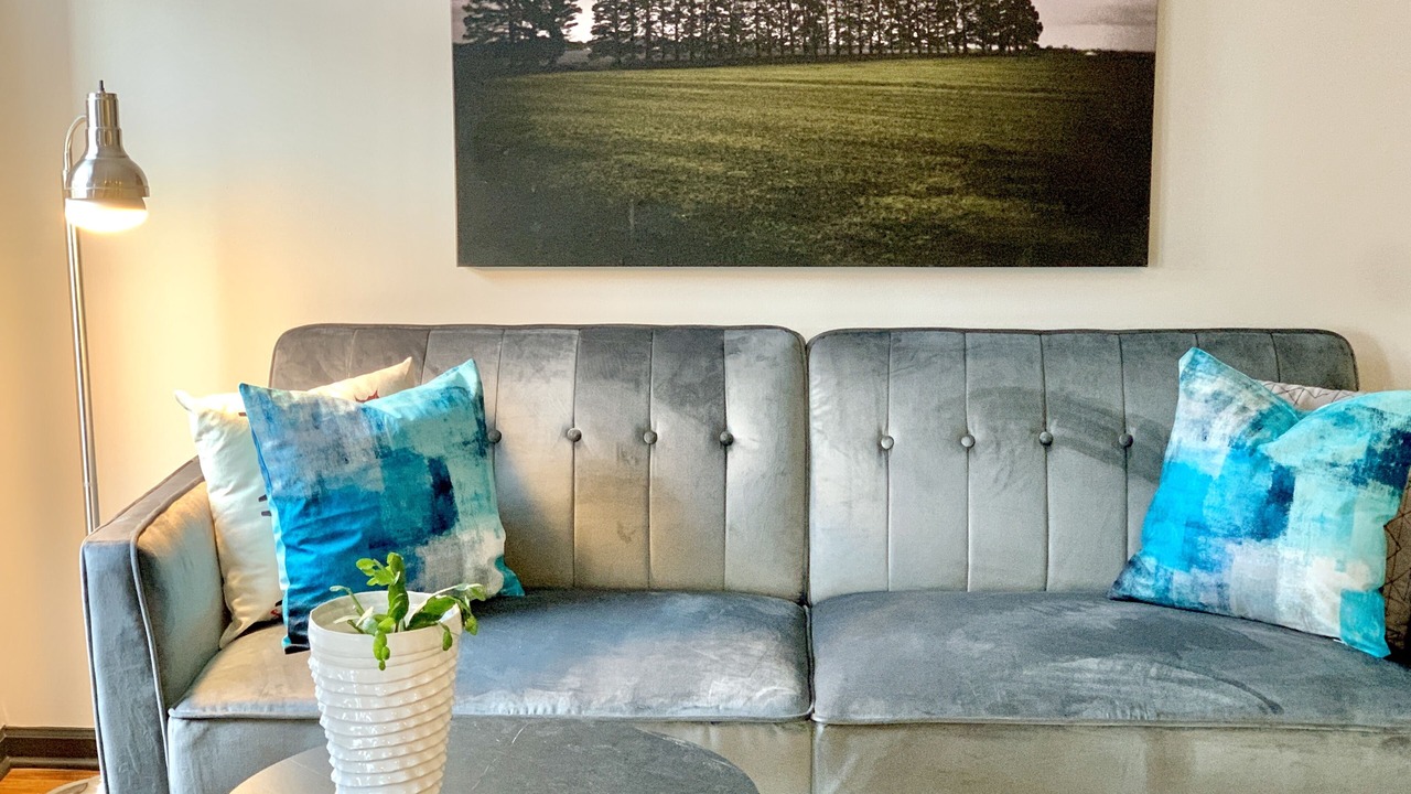 Photo of Livingroom in Lakeview