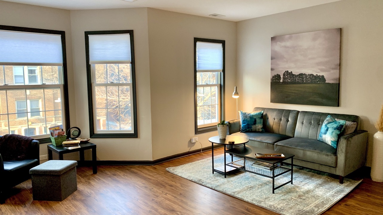 Photo of Livingroom in Lakeview