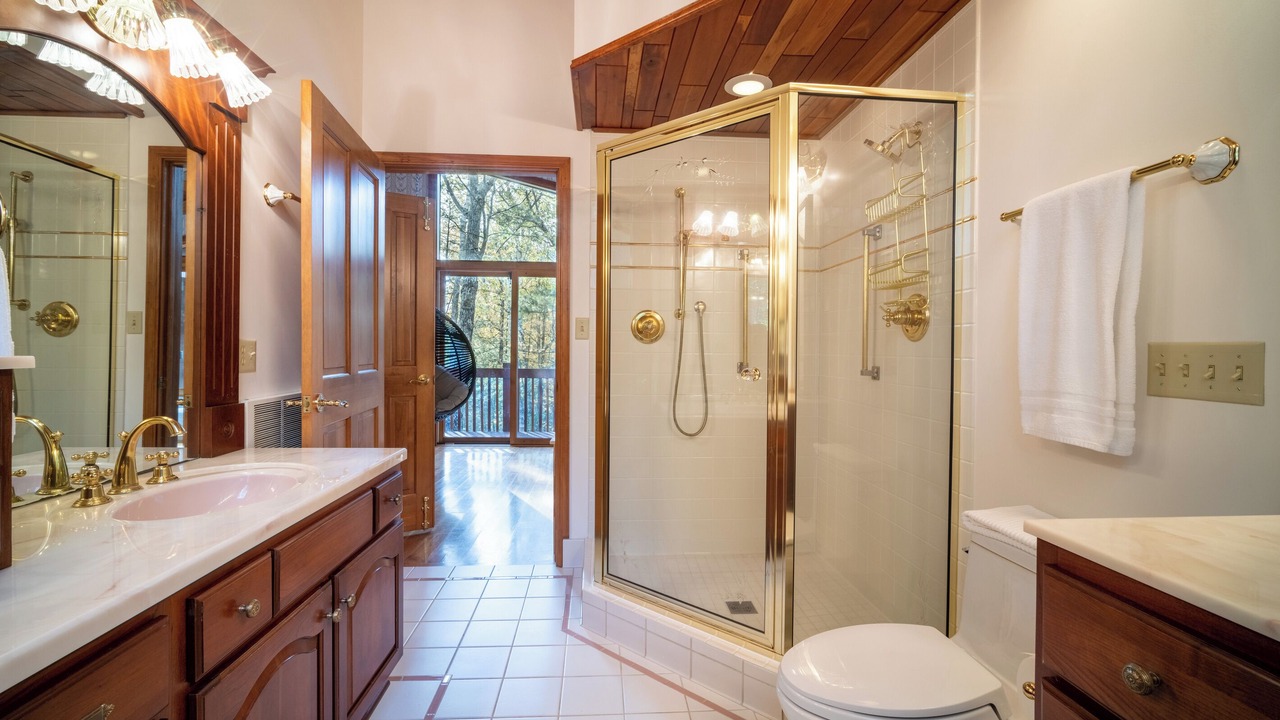 Photo of Bathroom in St Germain