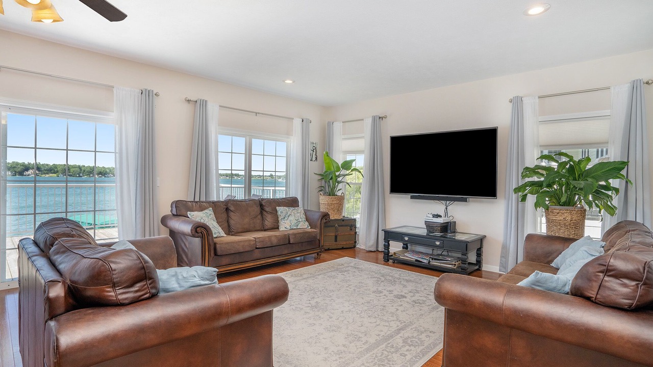 Photo of Livingroom in Cassopolis
