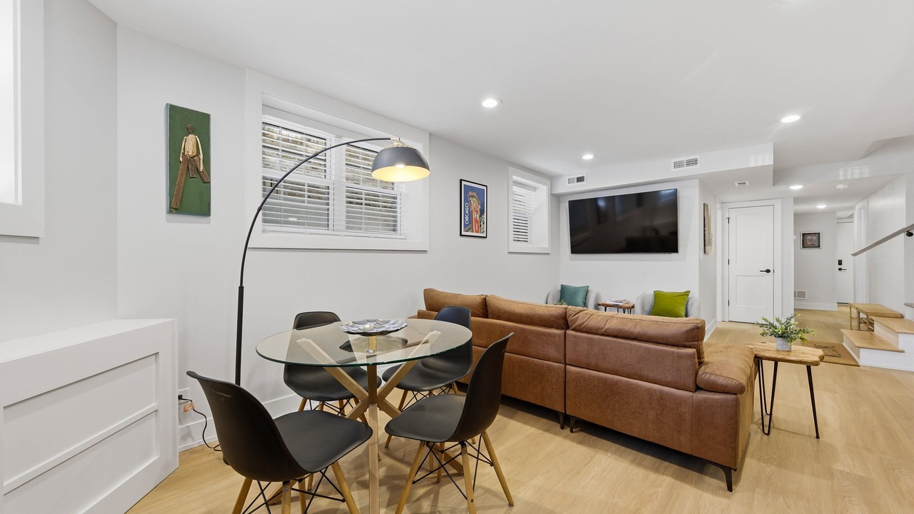Photo of Bedroom in Andersonville