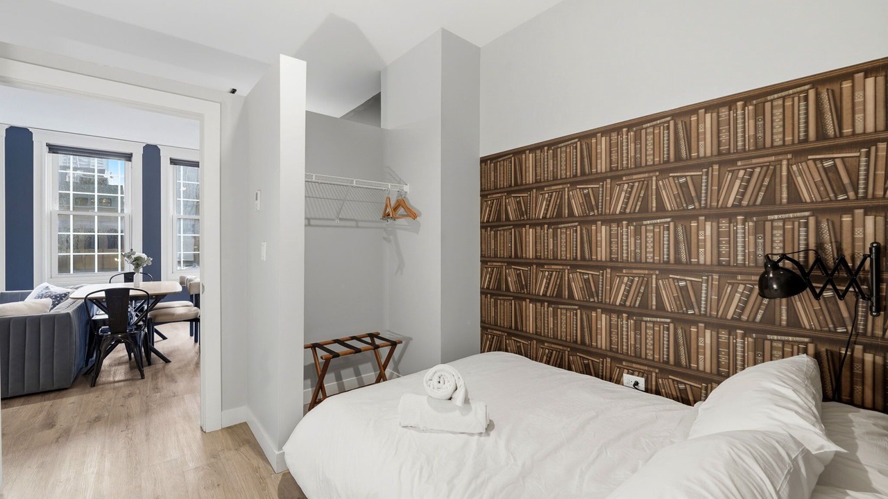 Photo of Bedroom in The Loop