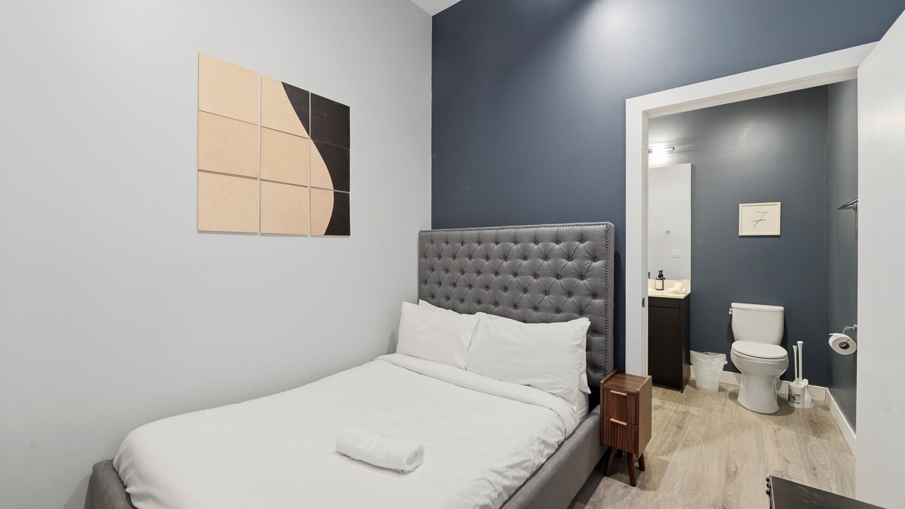 Photo of Bedroom in The Loop