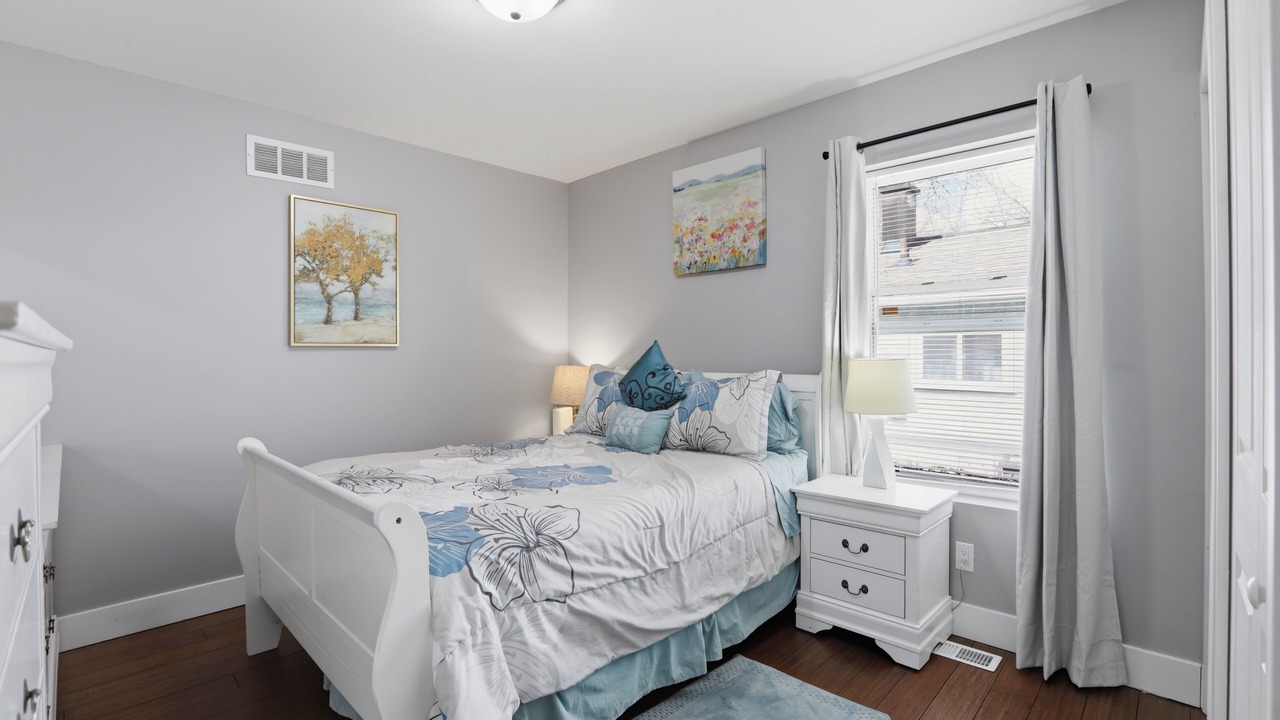 Photo of Bedroom in Madison Heights