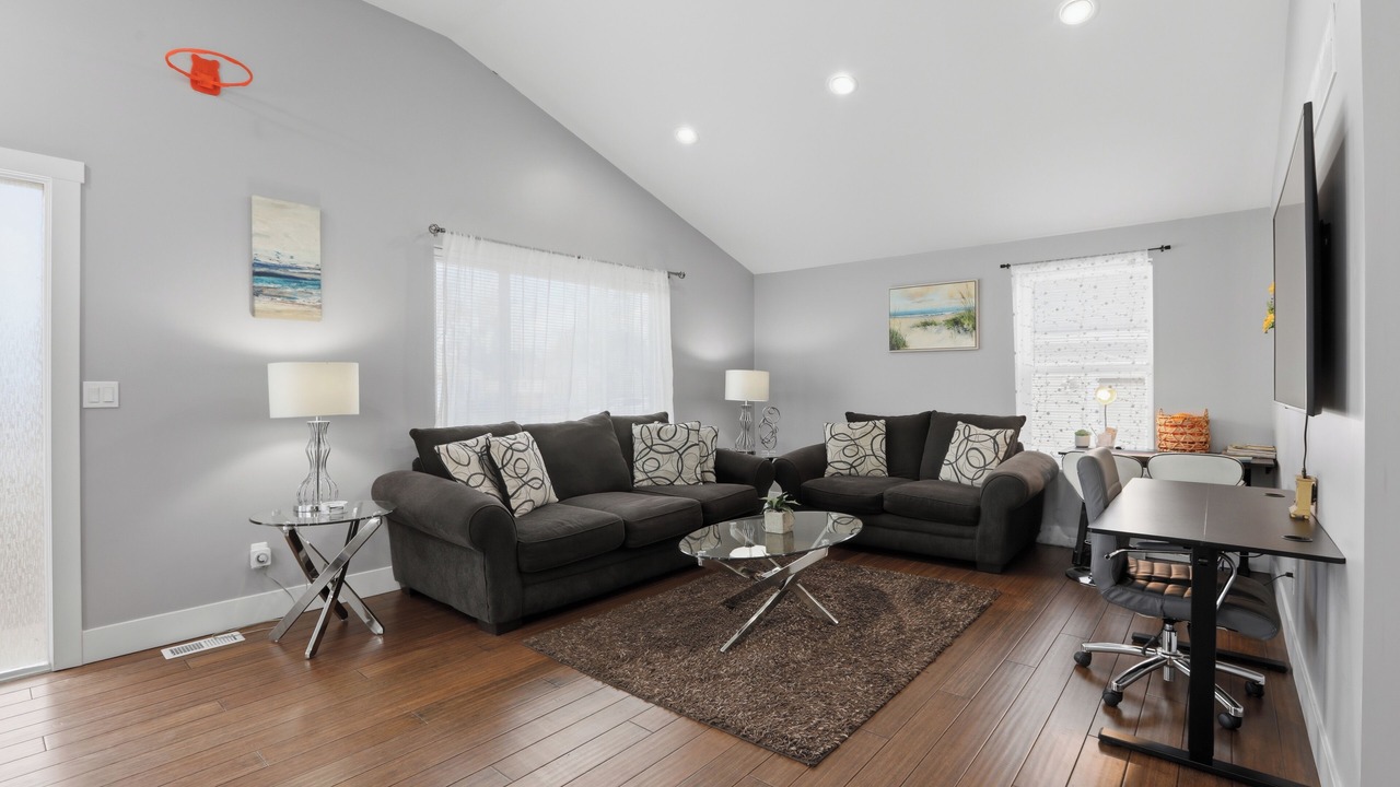 Photo of Livingroom in Madison Heights